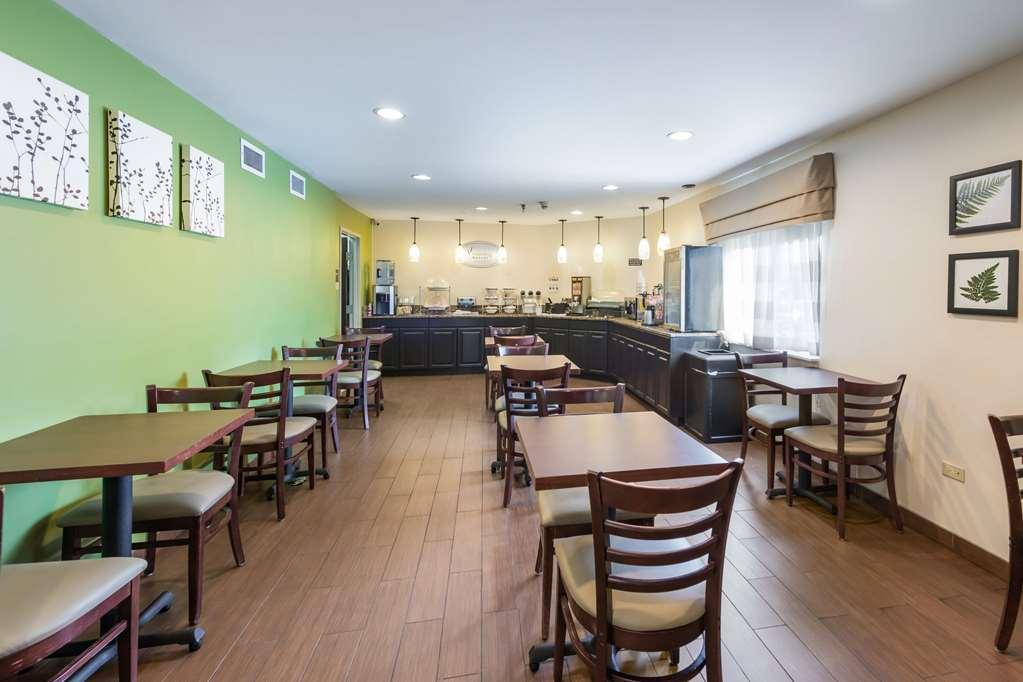 内珀维尔司丽普酒店 外观 照片